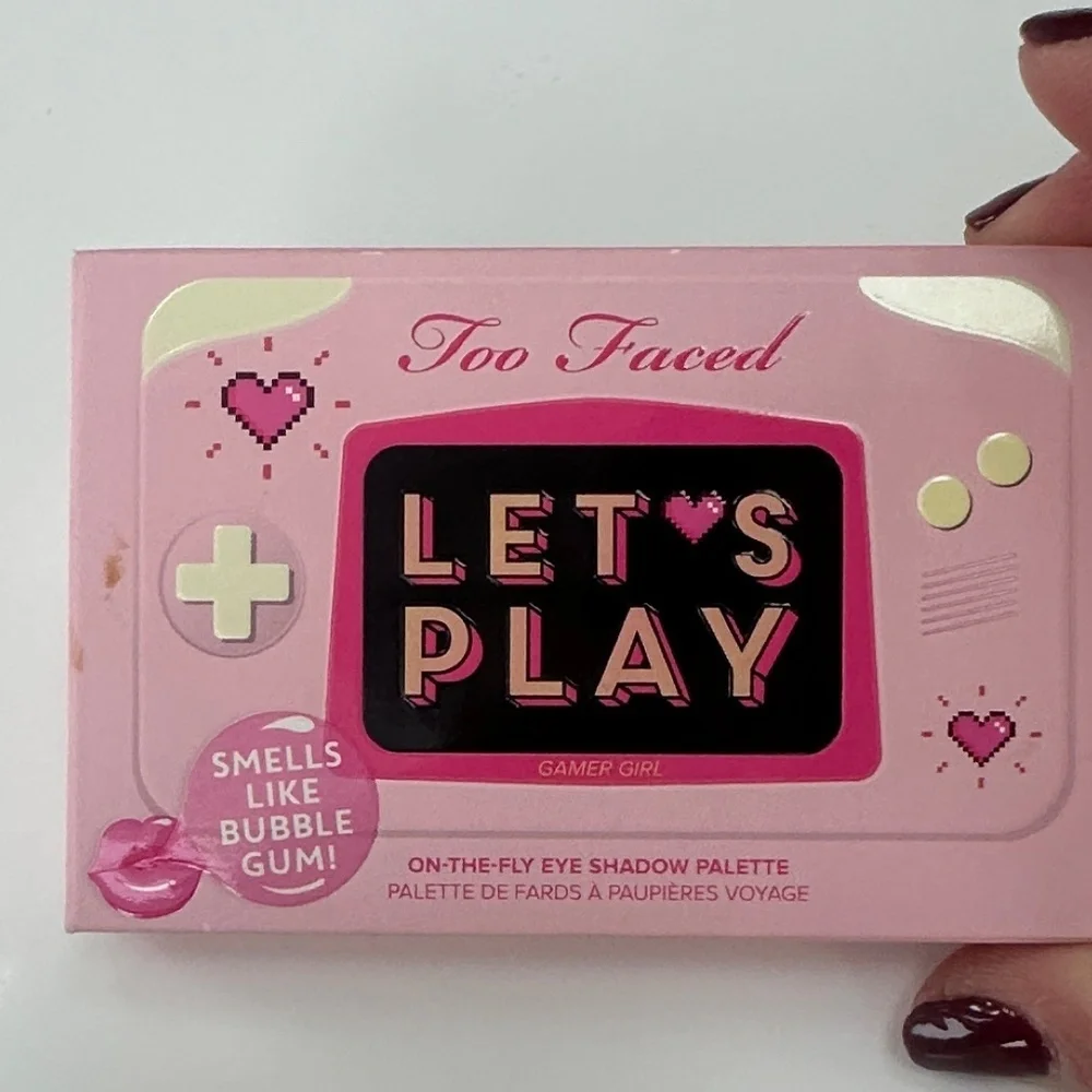NWT Let's Play Mini Eye Shadow Palette